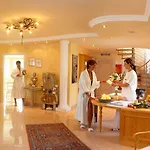 Hotell Wohlfuehl & Genusshotel Felsenhof 4*