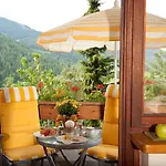 Wohlfuehl & Genusshotel Felsenhof Hotell
