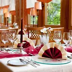 Wohlfuehl & Genusshotel Felsenhof 4* Bad Kleinkirchheim