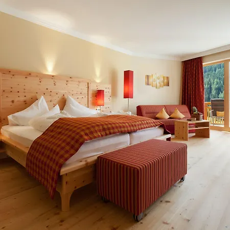 Wohlfuehl & Genusshotel Felsenhof Hotel