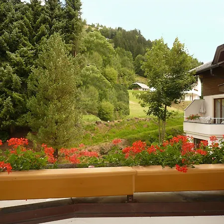 Wohlfuehl & Genusshotel Felsenhof Hotel