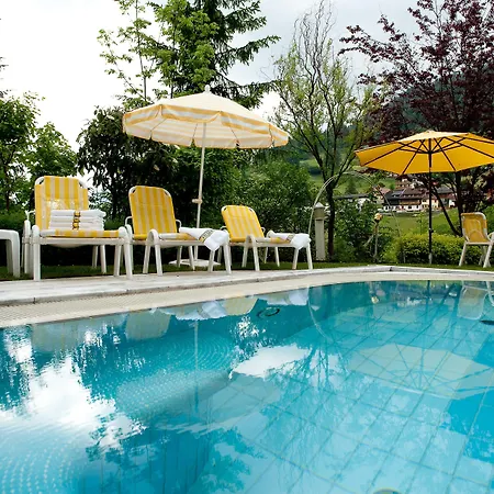 Wohlfuehl & Genusshotel Felsenhof 호텔