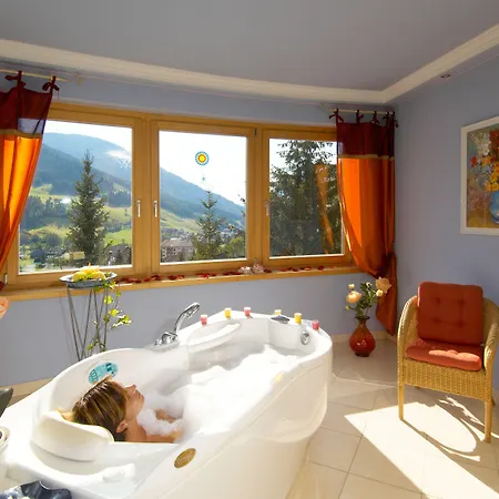 Szálloda Wohlfuehl & Genusshotel Felsenhof Bad Kleinkirchheim