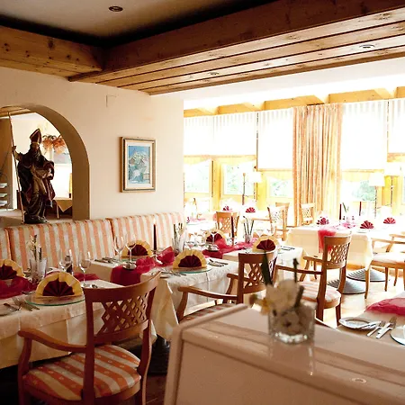 Wohlfuehl & Genusshotel Felsenhof Bad Kleinkirchheim