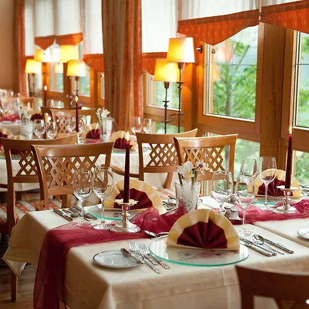 Wohlfuehl & Genusshotel Felsenhof 4* Bad Kleinkirchheim