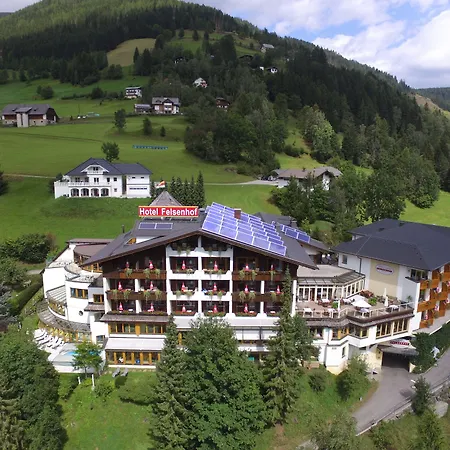 Wohlfuehl & Genusshotel Felsenhof 4*