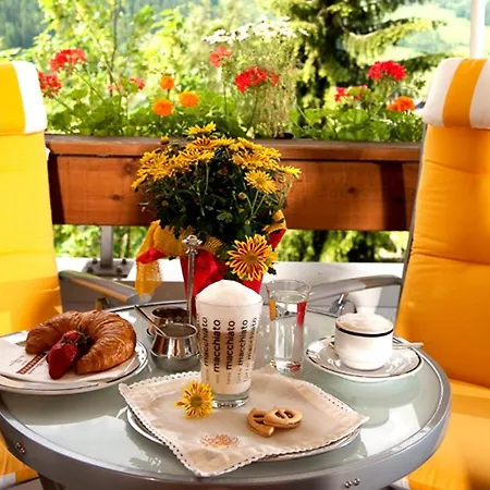 Szálloda Wohlfuehl & Genusshotel Felsenhof 4*