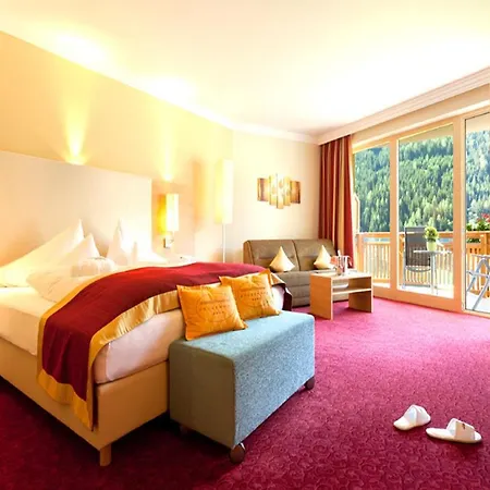 Wohlfuehl & Genusshotel Felsenhof 호텔