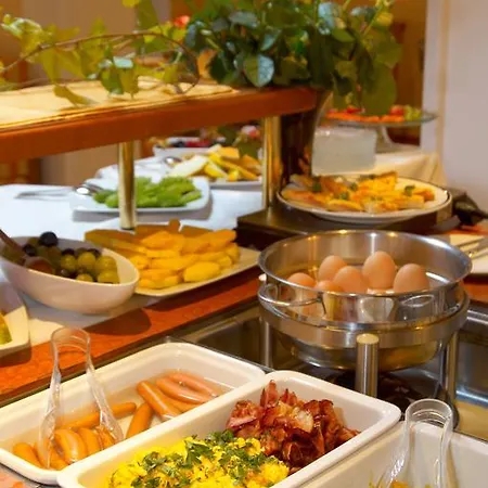 Szálloda Wohlfuehl & Genusshotel Felsenhof Bad Kleinkirchheim