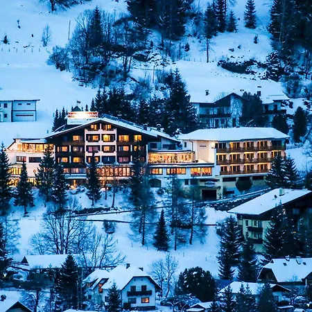 호텔 Wohlfuehl & Genusshotel Felsenhof 4*