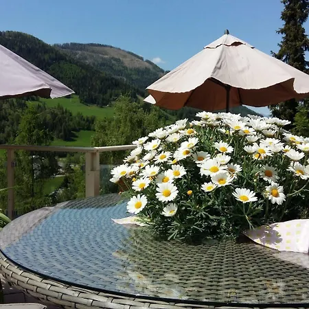 Wohlfuehl & Genusshotel Felsenhof 4*