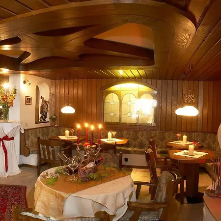 Wohlfuehl & Genusshotel Felsenhof 바트키르히하임