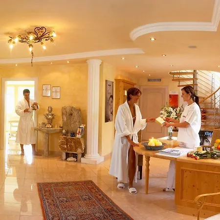 Wohlfuehl & Genusshotel Felsenhof 호텔 바트키르히하임