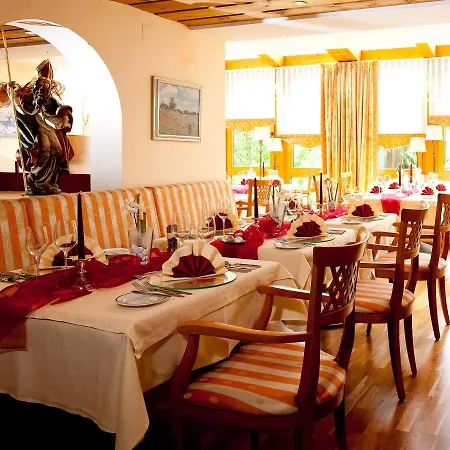 호텔 Wohlfuehl & Genusshotel Felsenhof 바트키르히하임