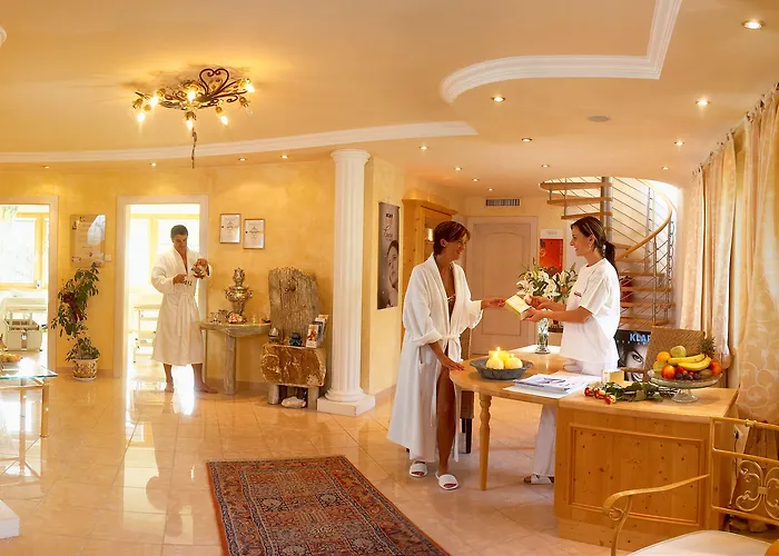 Hotel Wohlfuehl & Genusshotel Felsenhof 4*