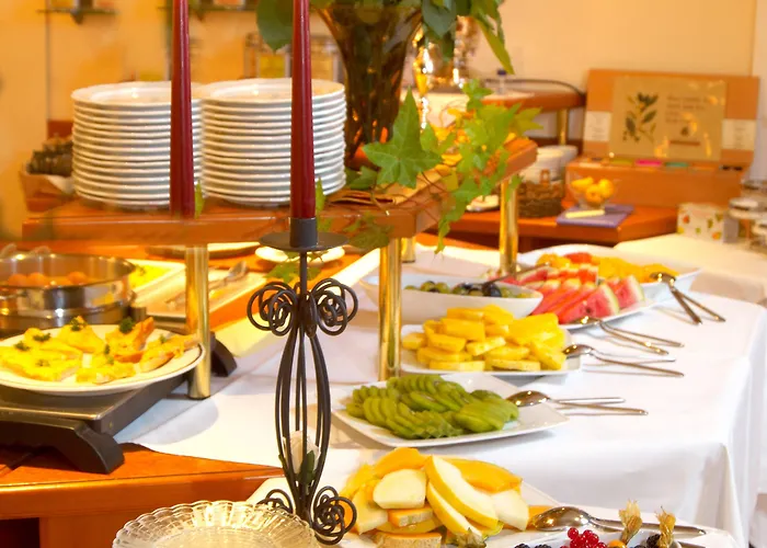 Wohlfuehl & Genusshotel Felsenhof 4* Бад-Кляйнкірхгайм