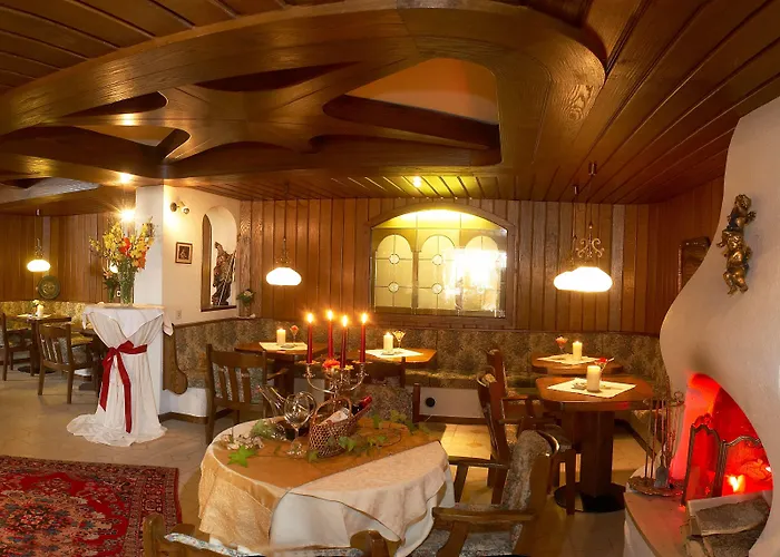 Готель Wohlfuehl & Genusshotel Felsenhof Бад-Кляйнкірхгайм