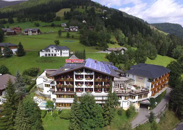 Wohlfuehl & Genusshotel Felsenhof 4*