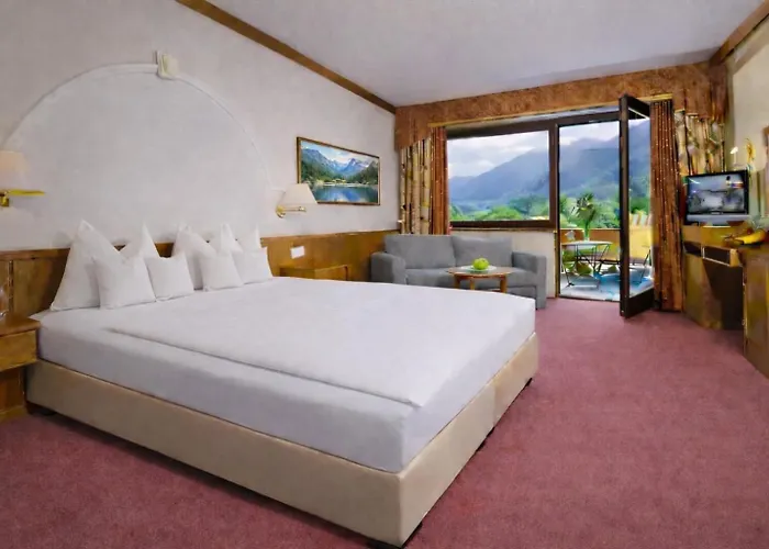 Готель Wohlfuehl & Genusshotel Felsenhof 4*