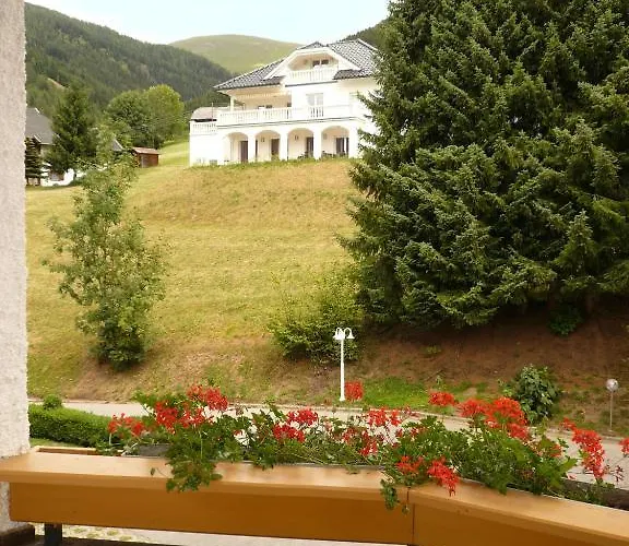 Wohlfuehl & Genusshotel Felsenhof Hotel Bad Kleinkirchheim