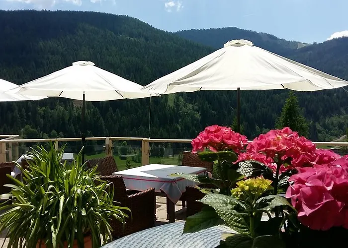 Wohlfuehl & Genusshotel Felsenhof Готель 4*