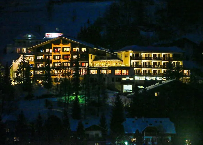 Wohlfuehl & Genusshotel Felsenhof Готель 4*